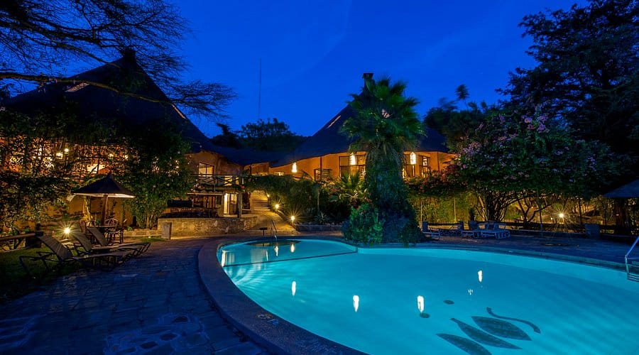 Best Kenya & Tanzania Bush-to-Beach Safari Routes With Less Driving (2026 Guide)-Mara Triangle Safaris